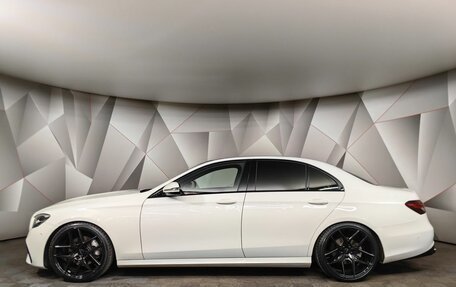 Mercedes-Benz E-Класс, 2021 год, 4 100 000 рублей, 23 фотография