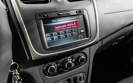 Renault Sandero II рестайлинг, 2015 год, 900 000 рублей, 19 фотография