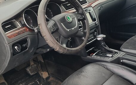 Skoda Superb III рестайлинг, 2012 год, 1 150 000 рублей, 5 фотография