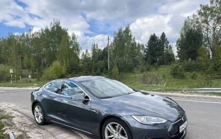 Tesla Model S I, 2013 год, 1 800 000 рублей, 2 фотография