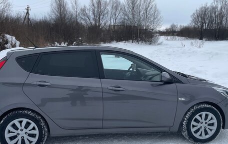 Hyundai Solaris II рестайлинг, 2014 год, 920 000 рублей, 2 фотография