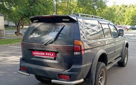 Mitsubishi Pajero Sport II рестайлинг, 2001 год, 350 000 рублей, 2 фотография