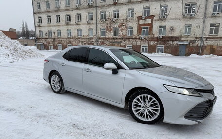 Toyota Camry, 2019 год, 3 300 000 рублей, 9 фотография