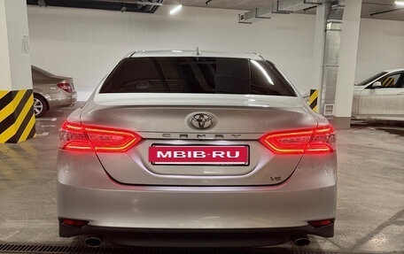 Toyota Camry, 2019 год, 3 300 000 рублей, 5 фотография