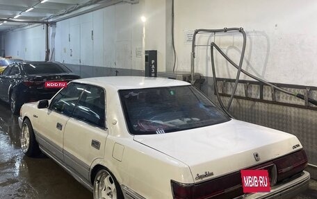 Toyota Crown, 1990 год, 350 000 рублей, 1 фотография