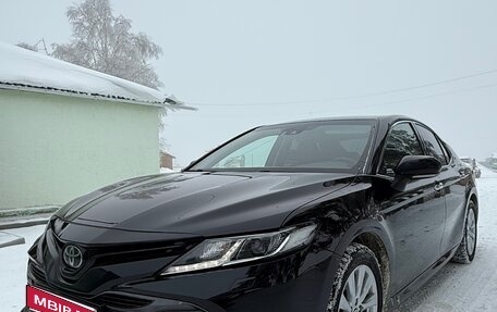Toyota Camry, 2020 год, 2 800 000 рублей, 1 фотография