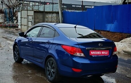 Hyundai Solaris II рестайлинг, 2012 год, 710 000 рублей, 3 фотография