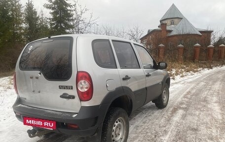 Chevrolet Niva I рестайлинг, 2010 год, 365 000 рублей, 5 фотография