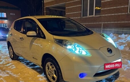 Nissan Leaf I, 2011 год, 585 000 рублей, 8 фотография
