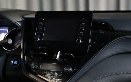 Toyota Camry, 2021 год, 2 099 000 рублей, 10 фотография