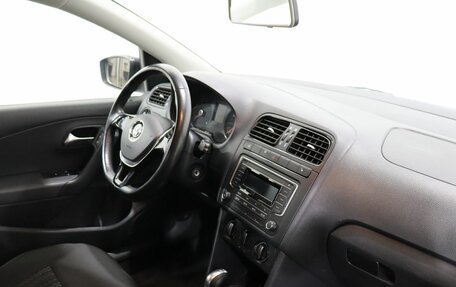 Volkswagen Polo VI (EU Market), 2016 год, 1 250 000 рублей, 10 фотография