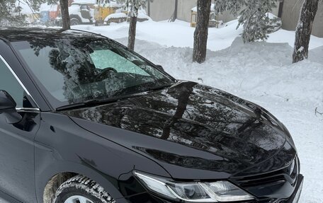 Toyota Camry, 2020 год, 2 800 000 рублей, 3 фотография