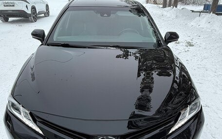 Toyota Camry, 2020 год, 2 800 000 рублей, 5 фотография