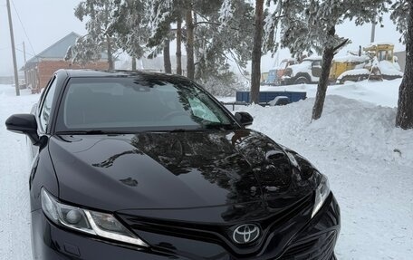 Toyota Camry, 2020 год, 2 800 000 рублей, 6 фотография