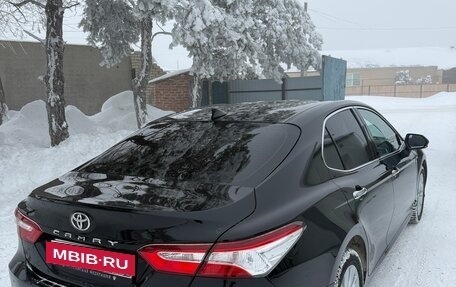 Toyota Camry, 2020 год, 2 800 000 рублей, 9 фотография