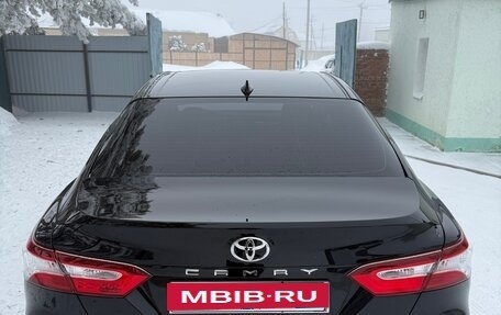 Toyota Camry, 2020 год, 2 800 000 рублей, 10 фотография