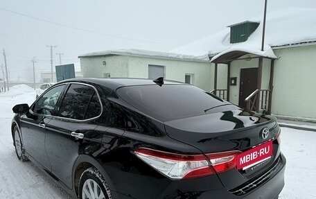 Toyota Camry, 2020 год, 2 800 000 рублей, 16 фотография