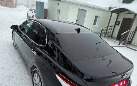 Toyota Camry, 2020 год, 2 800 000 рублей, 21 фотография