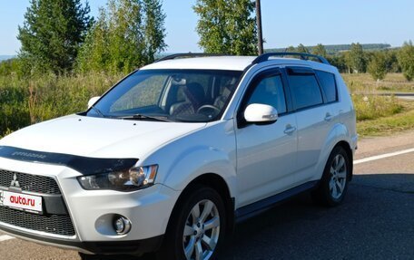Mitsubishi Outlander III рестайлинг 3, 2010 год, 1 200 000 рублей, 5 фотография