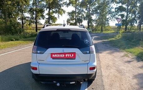 Mitsubishi Outlander III рестайлинг 3, 2010 год, 1 200 000 рублей, 4 фотография