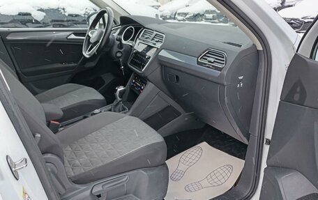 Volkswagen Tiguan II, 2021 год, 3 440 000 рублей, 11 фотография