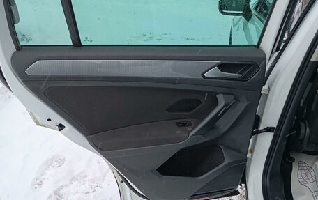 Volkswagen Tiguan II, 2021 год, 3 440 000 рублей, 17 фотография