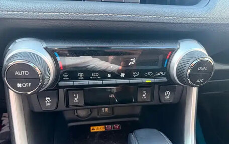 Toyota RAV4, 2024 год, 3 860 004 рублей, 12 фотография