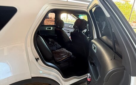 Ford Explorer VI, 2012 год, 1 800 000 рублей, 9 фотография