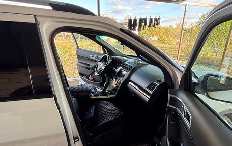 Ford Explorer VI, 2012 год, 1 800 000 рублей, 10 фотография