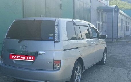 Toyota ISis I, 2011 год, 1 200 000 рублей, 7 фотография