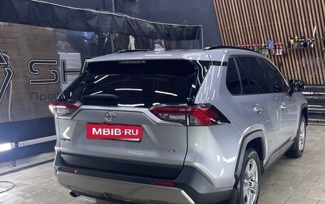 Toyota RAV4, 2022 год, 3 700 000 рублей, 4 фотография