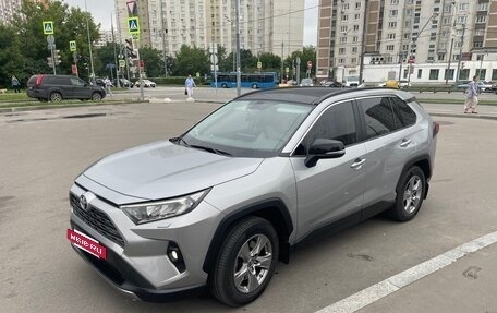 Toyota RAV4, 2022 год, 3 700 000 рублей, 6 фотография