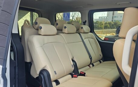 Hyundai Staria, 2025 год, 9 990 000 рублей, 6 фотография