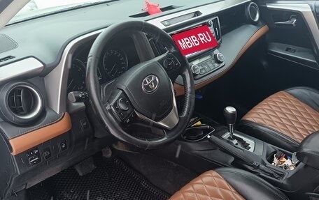 Toyota RAV4, 2017 год, 2 150 000 рублей, 4 фотография