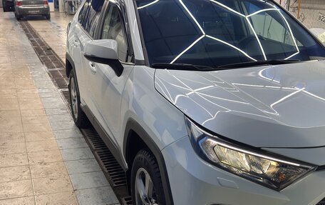 Toyota RAV4, 2022 год, 3 190 000 рублей, 6 фотография