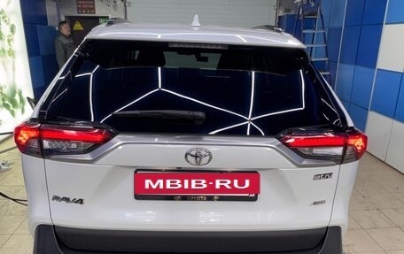 Toyota RAV4, 2022 год, 3 190 000 рублей, 7 фотография