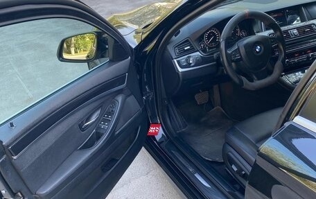 BMW 5 серия, 2016 год, 1 950 000 рублей, 5 фотография