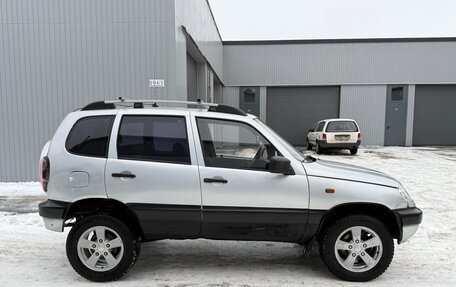 Chevrolet Niva I рестайлинг, 2004 год, 330 000 рублей, 2 фотография