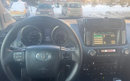 Toyota Land Cruiser Prado 150 рестайлинг 2, 2010 год, 2 700 000 рублей, 10 фотография