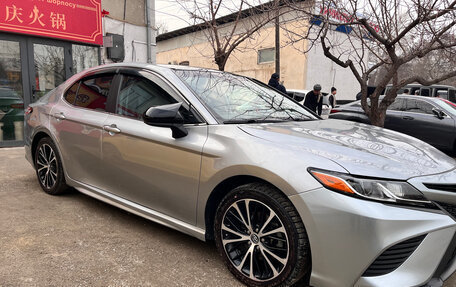 Toyota Camry, 2019 год, 1 950 000 рублей, 1 фотография