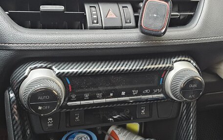 Toyota RAV4, 2020 год, 3 900 000 рублей, 11 фотография