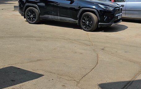 Toyota RAV4, 2020 год, 3 900 000 рублей, 13 фотография