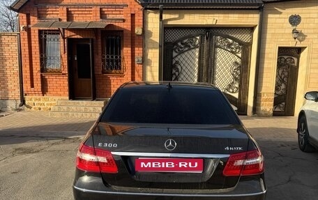 Mercedes-Benz E-Класс, 2012 год, 1 550 000 рублей, 3 фотография