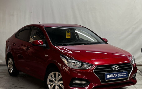 Hyundai Solaris II рестайлинг, 2017 год, 980 000 рублей, 2 фотография