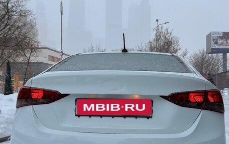 Hyundai Solaris II рестайлинг, 2019 год, 1 000 000 рублей, 4 фотография