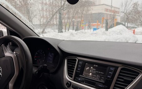 Hyundai Solaris II рестайлинг, 2019 год, 1 000 000 рублей, 11 фотография