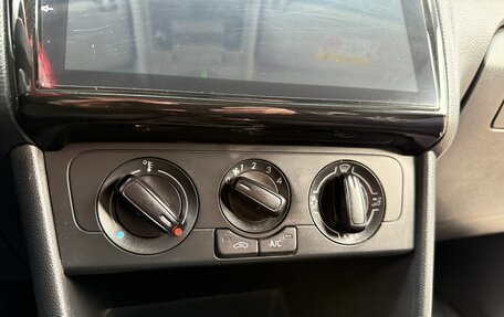 Volkswagen Polo VI (EU Market), 2018 год, 1 100 000 рублей, 26 фотография