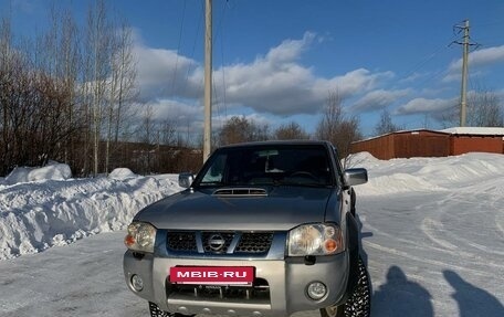Nissan NP300, 2012 год, 840 000 рублей, 2 фотография