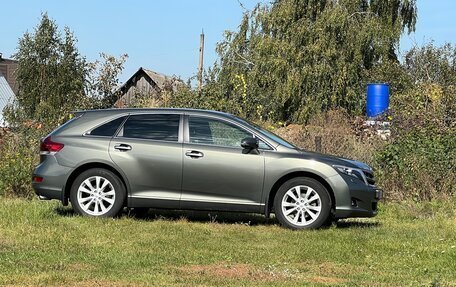 Toyota Venza I, 2013 год, 2 750 000 рублей, 2 фотография