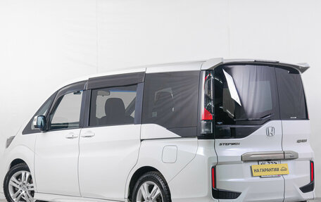 Honda Stepwgn IV, 2019 год, 2 199 000 рублей, 5 фотография